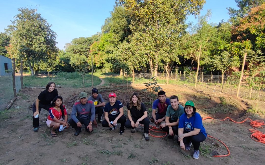 Aprenem tècniques d’agroecologia amb la comunitat indígena Qom, al Paraguai